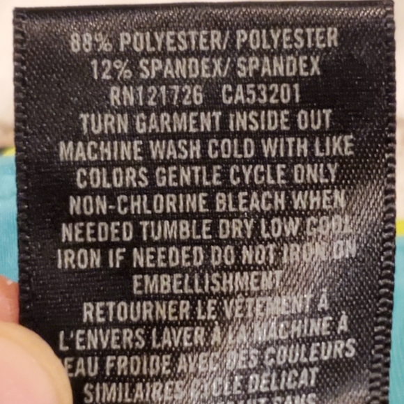 - Live Love Dream bright workout capris - Picture 8 of 8